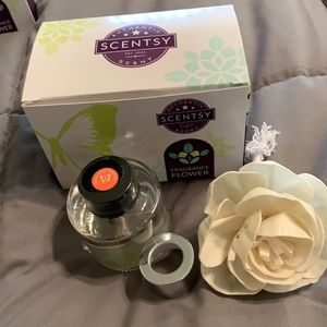 Scentsy Fragrance Flower